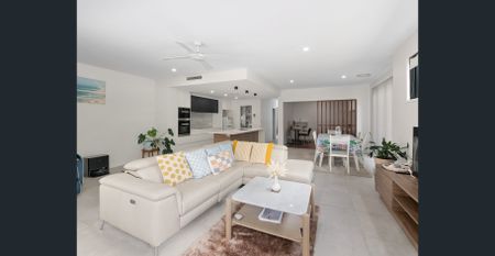 Stunning Home In Unbeatable Location - Photo 3