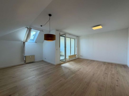 Zentral gelegen: 3-Zimmer Wohnung in Friedberg mit großer Terrasse - Photo 1
