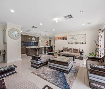 Large Executive Home In Established Estate! - Photo 2