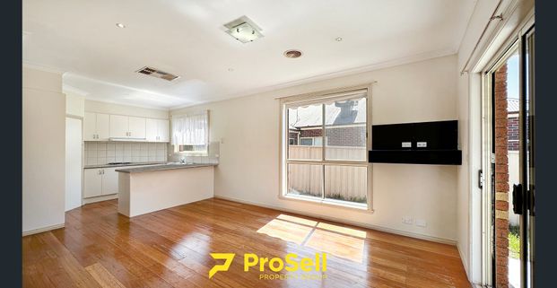 This home is sure to impress. - Photo 1