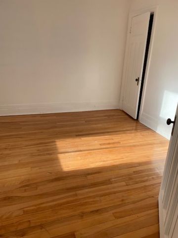 Rue St-Denis, H2P 2G8, Montréal - Photo 5