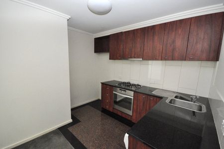 251/22 Kavanagh Street - Photo 2