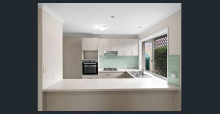 Modern Family Home - Photo 5