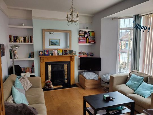 3 bedroom end of terrace house to rent - Photo 1