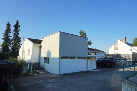 For rent 4.5 room apartment - net living area of 130 m2 - Neighborhood - Foto 2