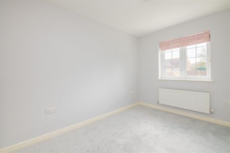 4 bed House - Detached To Let - Photo 5