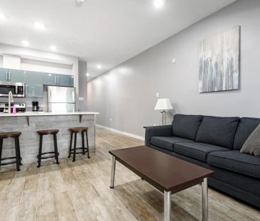 Metro 1827 — Premium 1 Bedroom Suite - Photo 2