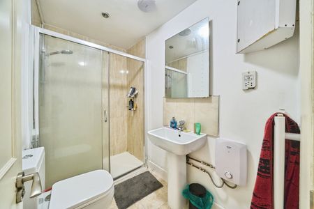 4 Bed Flat, Lillie Road, SW6 - Photo 4