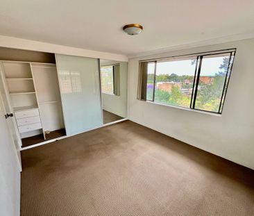 View Saturday at 10:00am - 10:15am - Photo 5