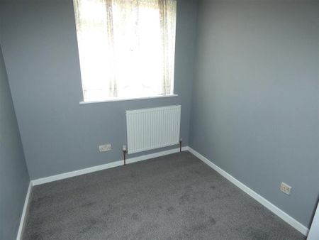 3 bedroom terraced house to rent - Photo 3
