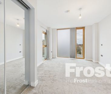 School Passage, Southall, Middlesex,UB1 - Photo 2