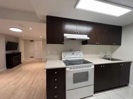 For Lease - 3866 Freeman Terrace Unit# Basement, Mississauga, Ontario - Photo 5
