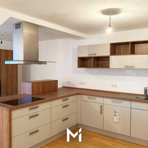 Beste Altstadtlage. Topsanierte Whg m. toller EBK u. hoher energetischer Ausbaustufe - Photo 1