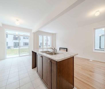 For Lease - 2057 Horace Duncan Crescent, Oshawa, Ontario - Photo 5