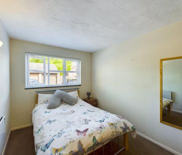 2 bedroom maisonette to rent - Photo 2