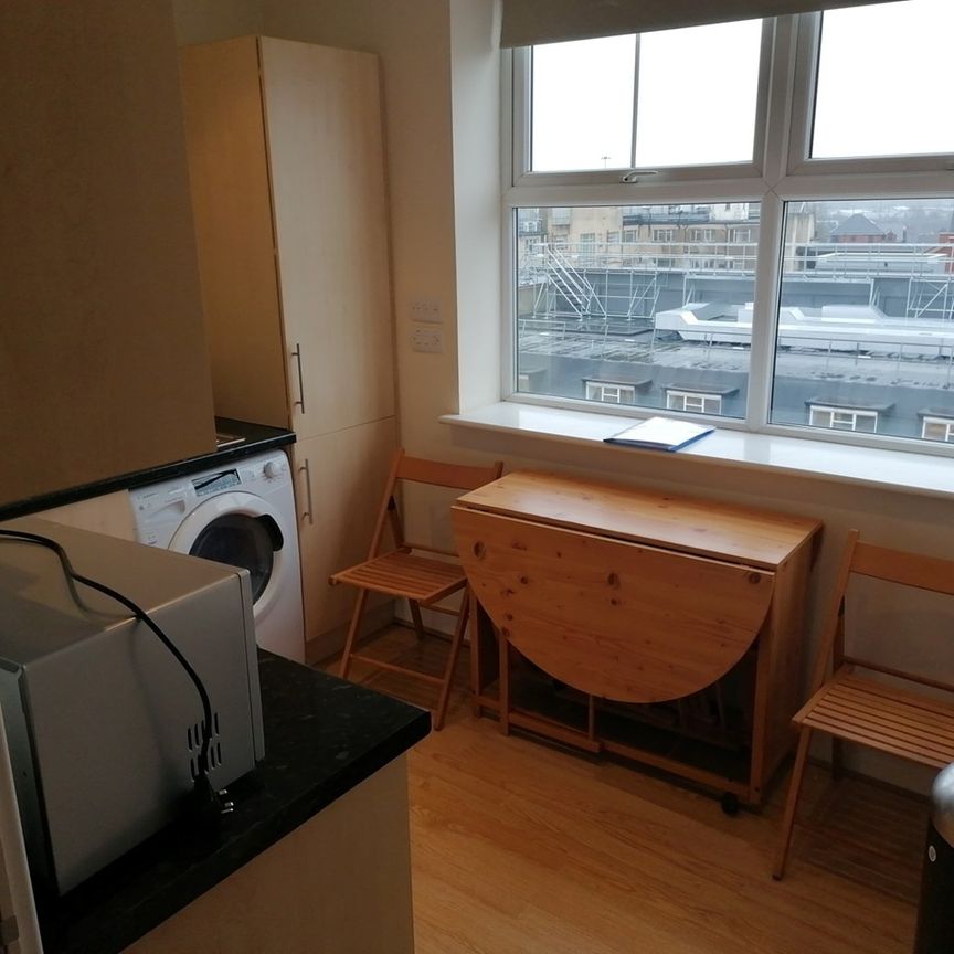 Studio Flat, Mcilroys Building, RG1 - Photo 1