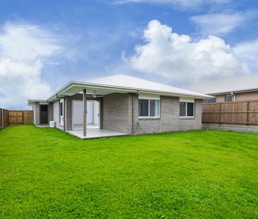 Modern Family Living - Photo 1