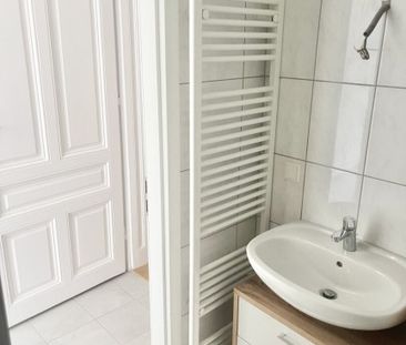 Stilvolle renovierte Altbauwohnung mit Fischgrätparkett und Gemeins... - Photo 6