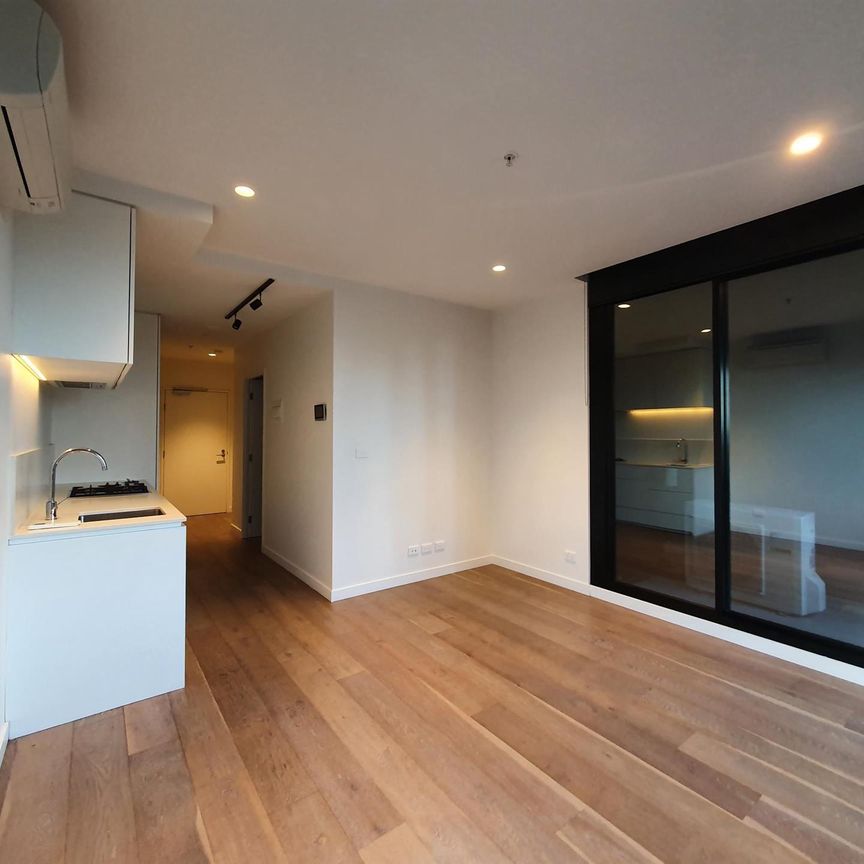 1702/65 Dudley Street, West Melbourne VIC 3003 - Apartment For Rent | Domain - Photo 1
