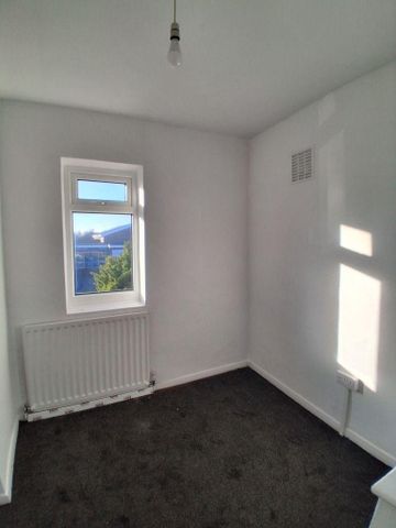 2 bedroom house to rent - Photo 2