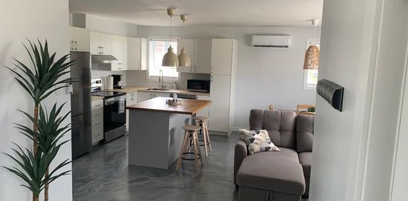 🏡 3½ meublé et impeccablement rénové — Trois-Rivières ouest - Photo 2