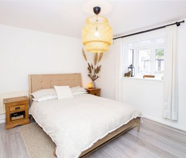 1 Bed Bungalow, Crofton Road, E13 - Photo 4