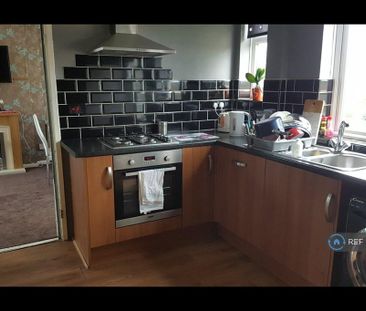 4 bedroom terraced house to rent - Photo 4