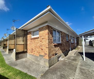 Unit 2, 109A Kolmar Road, Papatoetoe, Auckland - Photo 3