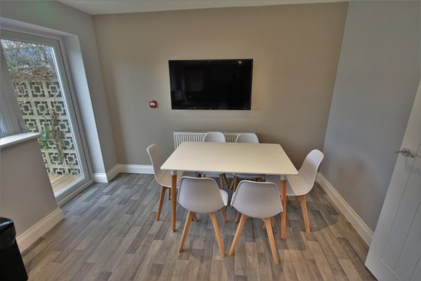 One-Bedroom House share - Photo 1