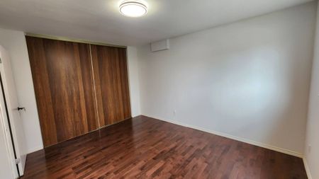 For Lease - 44 Chester Le Boulevard Unit# 6, Toronto, Ontario - Photo 4