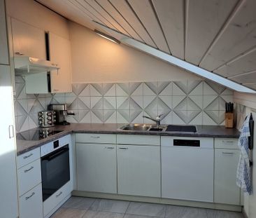 Originelle Dachwohnung sucht Nachfolger? - Foto 1