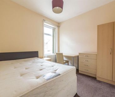 5 bedroom terraced house to rent - Photo 6