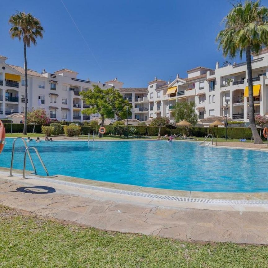 Middle Floor Apartment in San Pedro de Alcántara - Photo 1
