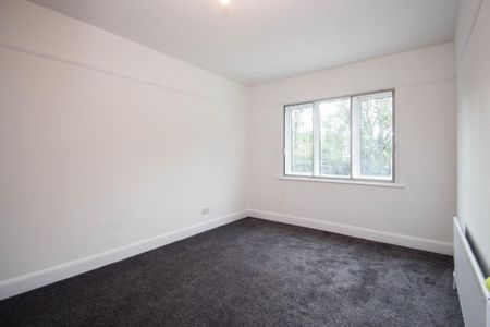 3 bedroom maisonette to rent - Photo 4