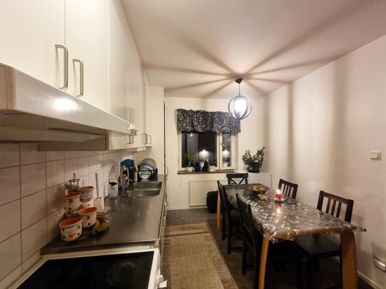 Friherregatan, Hässelby - Photo 1