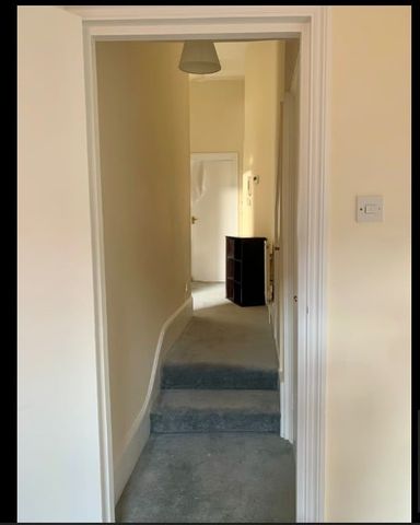 Room in a Shared Flat, Goldney Road, W9 - Photo 5