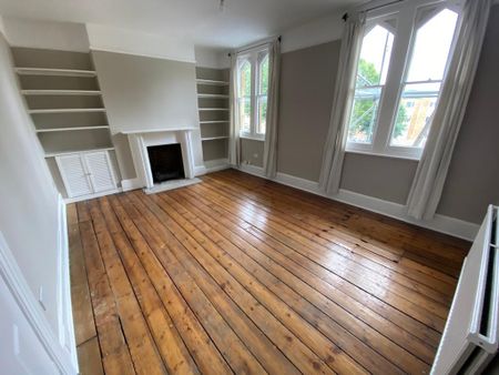 2 Bed Maisonette, Queenstown Road, SW8 - Photo 4