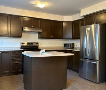 For Lease - 13 Betterton Crescent, Brampton, Ontario - Photo 5