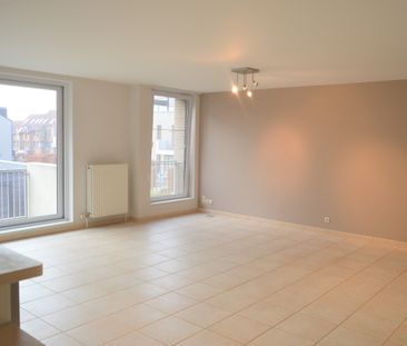 Appartement met 2 slaapkamers, lift, terras, 2 staanpl., - Photo 6