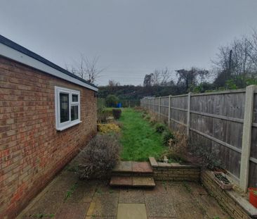 2 bedroom semi-detached house to rent - Photo 2