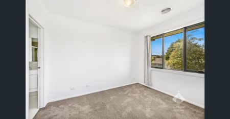 Contemporary Elegance | Three-Bedroom Townhouse in Clayton - Photo 3