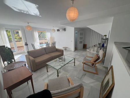 Alquiler de piso en Calle Sierra del Co - Photo 2