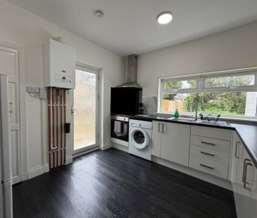 Green Lane, Sunbury-on-Thames, Surrey,TW16 - Photo 5
