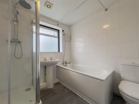 3 bedroom house - semi-detached - Photo 3