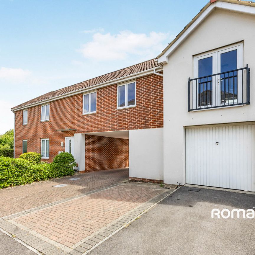 2 bedroom coach house to rent - Photo 1