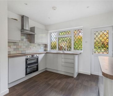 Pine Cottage is a detached family home in Chalfont St Giles, with a... - Photo 4