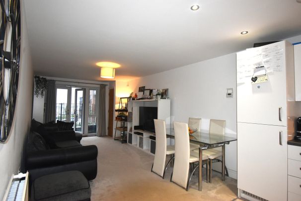 Willow House, Carter Court, RG27 - Photo 1