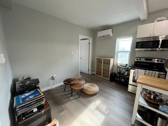 For Lease - 850 Carlaw Avenue Unit# 3rd Flr, Toronto, Ontario - Photo 1