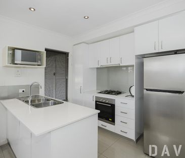 Bright and Spacious 1 Bedroom Apartment - Photo 1