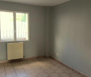 Appartement - 2 pièces - 43,41 m² - Saint-Étienne - Photo 2